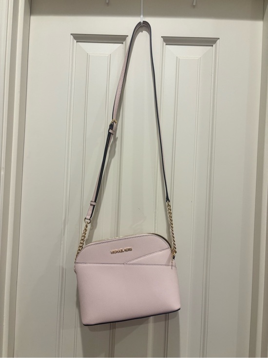 Michael Kors Handbags - Michael Kors Light Pink Crossbody Bag with Gold Chain